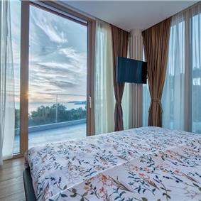 6 bedroom villa with pool and roof terrace, Sveti Stefan, sleeps 12